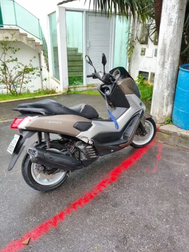 Nmax top só pegar e andar , econômica boa leve prática