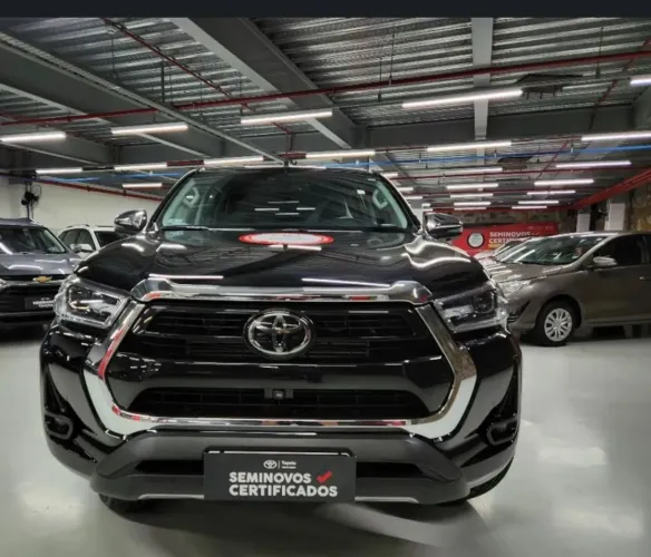 Toyota Hilux CD SRX 4X4 2.8 TDI 16V Diesel Aut. 2023