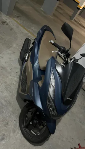 Vendo PCX AZUL COM CARAMELO