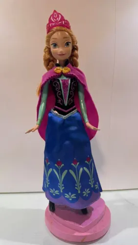 Ana Frozen 2015