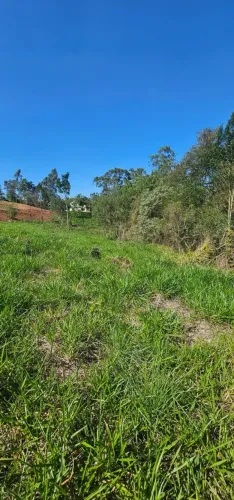 TERRENO À VENDA EXCELENTE OPORTUNIDADE PARA CHÁCARA