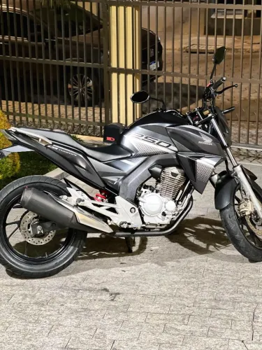 Moto CB250 F Twister