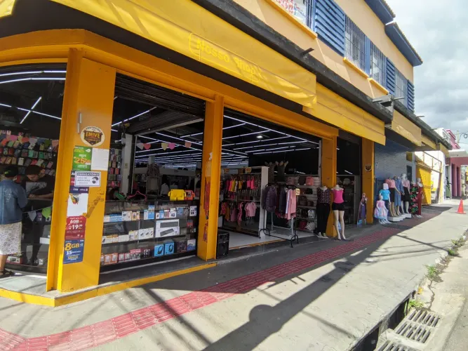 Centro comercial para aluguel tem 4 metros quadrados em Barreiro - Belo Horizonte - MG