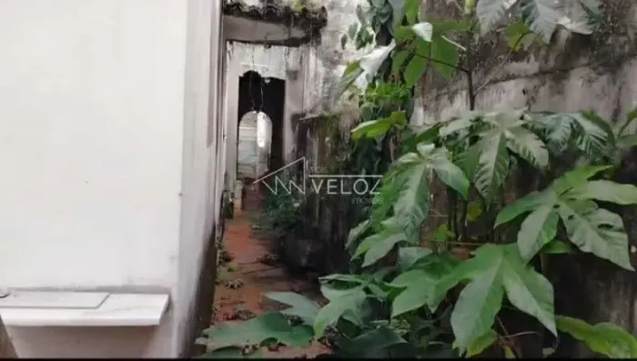 Casa de rua : / Residencial / Gávea