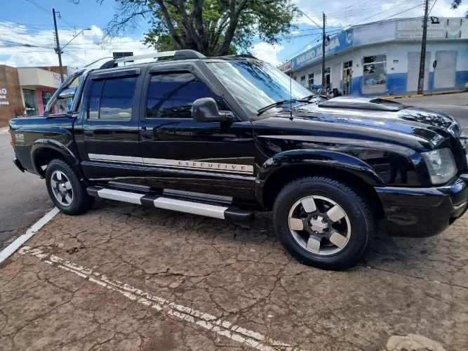 Chevrolet S10 P-up Executive 2.4 MPFI F.power CD 2011