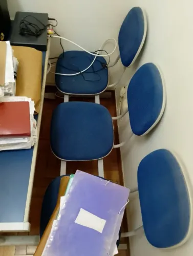 Conjunto de banco de espera 3 lugares perfeito estado