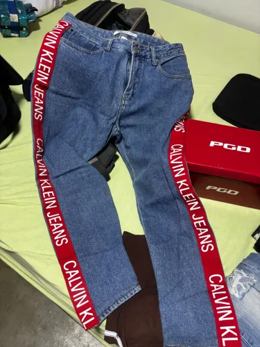 Calça jeans slim calvin klein