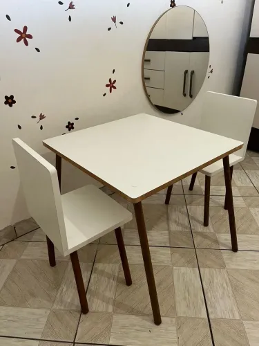 Kit infantil mesa e cadeiras em MDF 