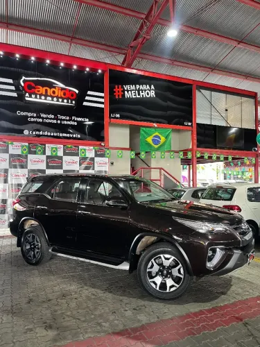 Toyota Hilux SW4 SRX 4X4 2.8 TDI 16V Dies. Aut. 2020