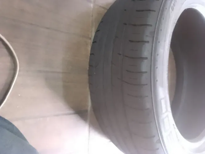 Pneu dunlop 16 semi novo 205/55/16