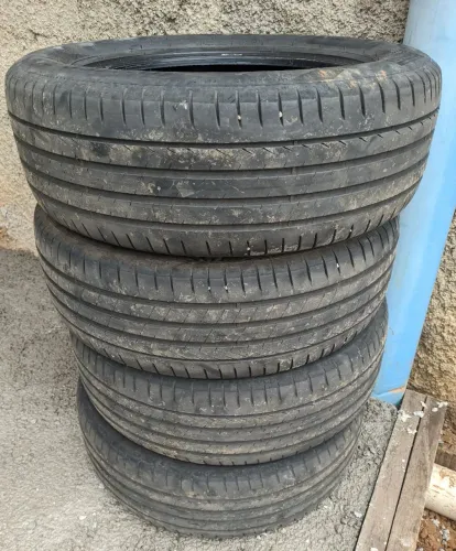 Pneus 20560R16