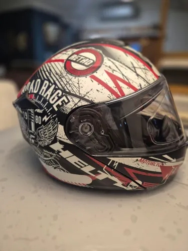 Vendo capacete HELT - USADO