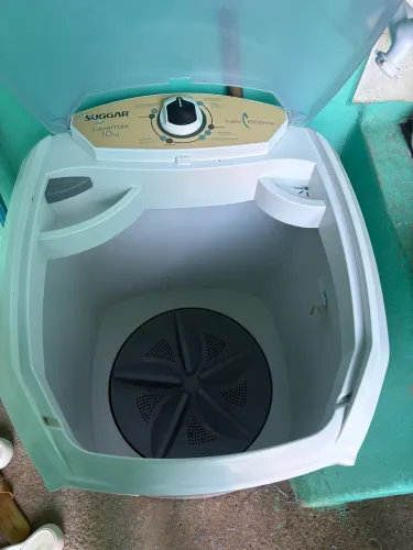 Tanquinho de lavar roupa