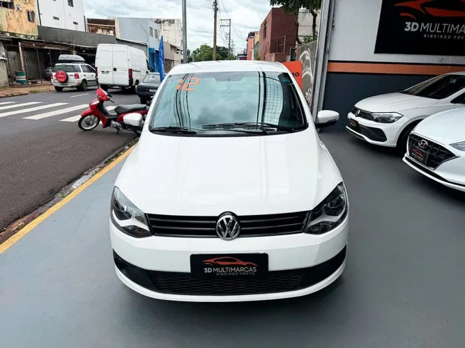 Volkswagen Fox Trendline 1.0 Flex 8V 5P 2012