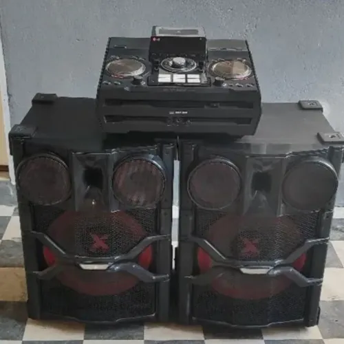 Vendo Caixas De Som LG Bombox