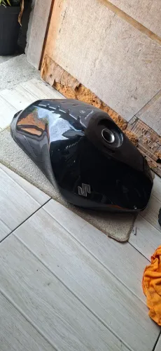 Tanque bandit , manete e escapamento 