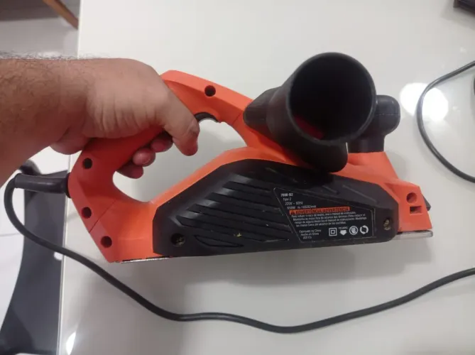 Plaina Black Decker 220v
