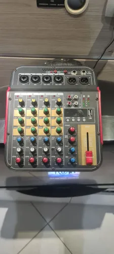 Mesa de som  Phantom power
