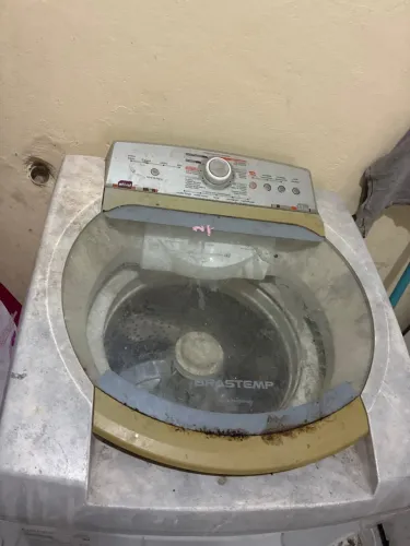 Máquina de lava roupa