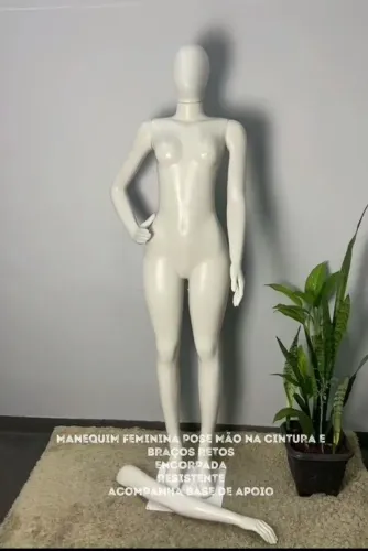 Vende-se duas manequins novas