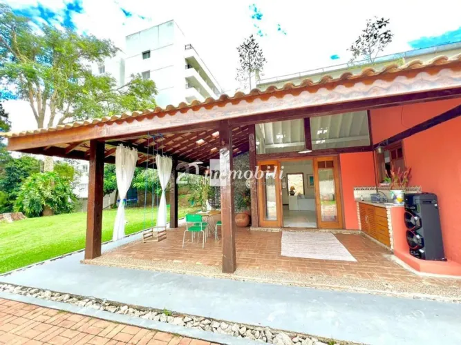 Casa Térrea para venda ou locação; 2 casas no mesmo terreno.