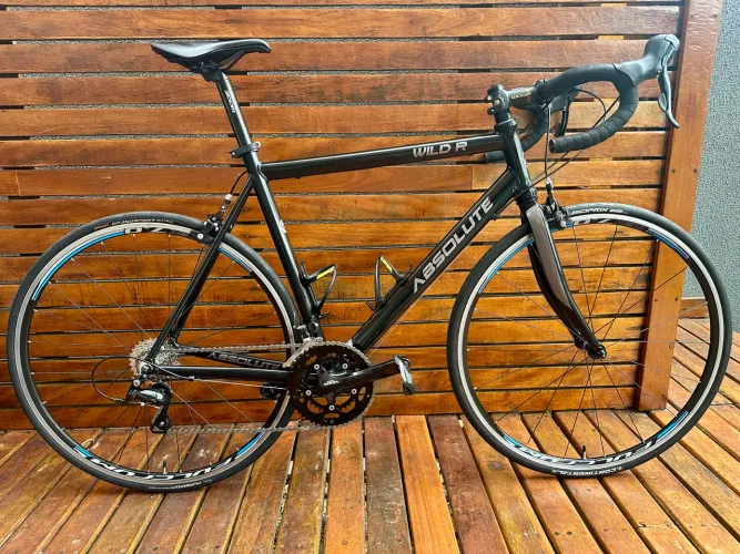 Bicicleta de Estrada Absolute (Shimano Sora) +(Sapatilha Giro)