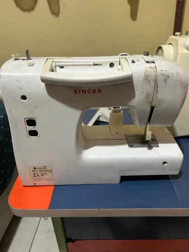 Máquina de costura Singer Tradition a venda