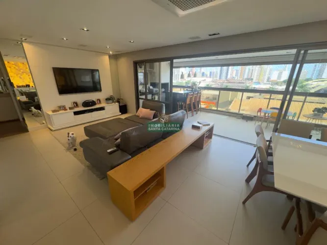 Apartamento à venda em Maringá, Zona 07, com 3 suítes, com 177 m², MAISON PRESTIGE