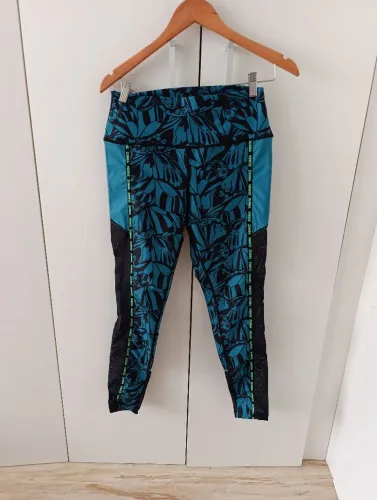 Calça Legging Fitness Zumba Original com Detalhe Lateral em Tule Transparente