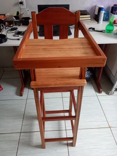 Cadeirinha de alimentação 