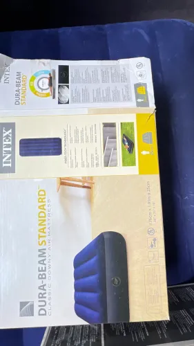 Kit Colchão Inflável Solteiro Intex Dura-Beam + Bomba de Ar Manual
