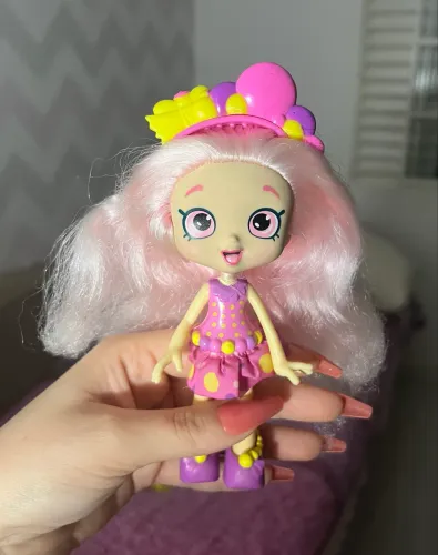 Shopkins Shoppies Bubbleisha - Completa com 2 Shopkins e Cartão VIP - SEM PENTE
