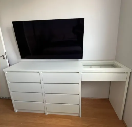Escrivaninha Com Nove Gavetas L 1.50 M