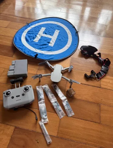 DJI Mini 2 SE Fly More Combo