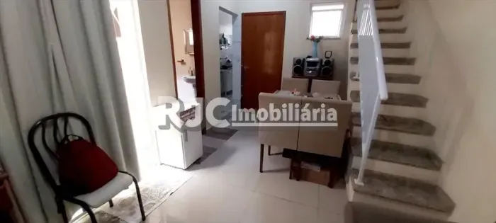 Casa de condomínio para venda tem 95 metros quadrados com 3 quartos em Sampaio - Rio de Ja