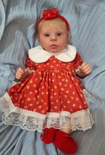 Vendo Boneca Reborn.