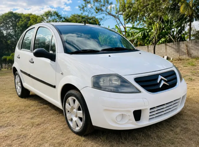 Citroen C3 GLX 1.4/ GLX Sonora 1.4 Flex 8V 5P 2012
