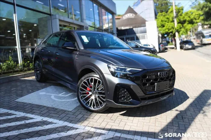 Audi Q8 2025