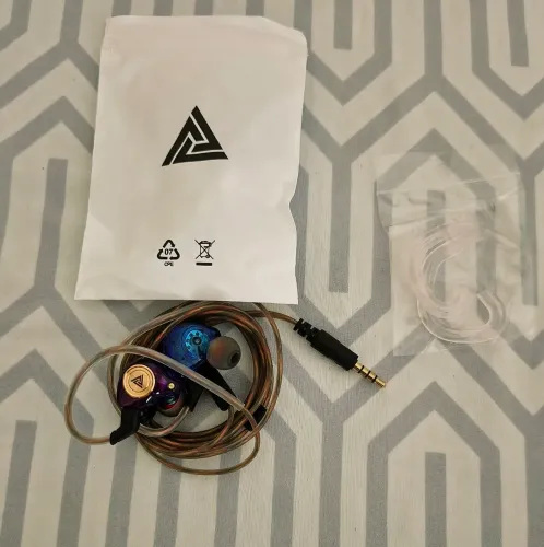 Fone QKZ AK3