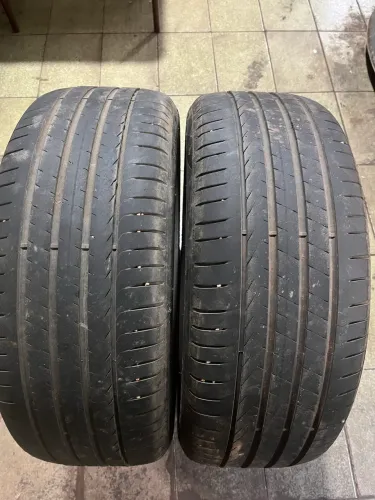 Pneus 215/50/17
