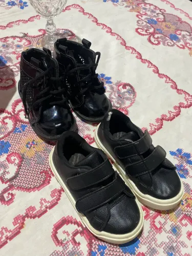 Bota e sapato, menina