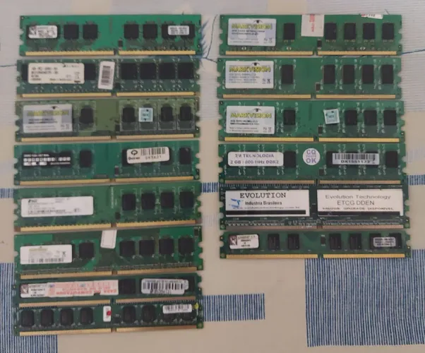Lote 14 memória ram ddr2 1gb e 2gb