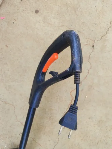 Roçadeira elétrica ?