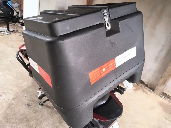 Baú 80l + Suporte para Fan