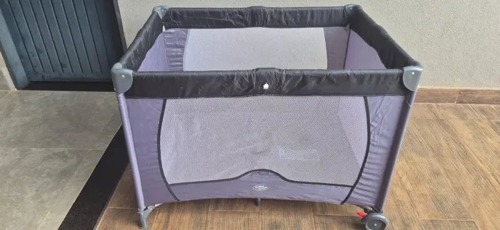 Berço Camping com colchão. 