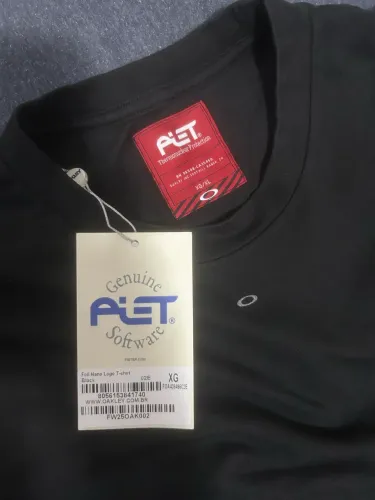 Camiseta Piet + Oakley Nano Logo - Preta