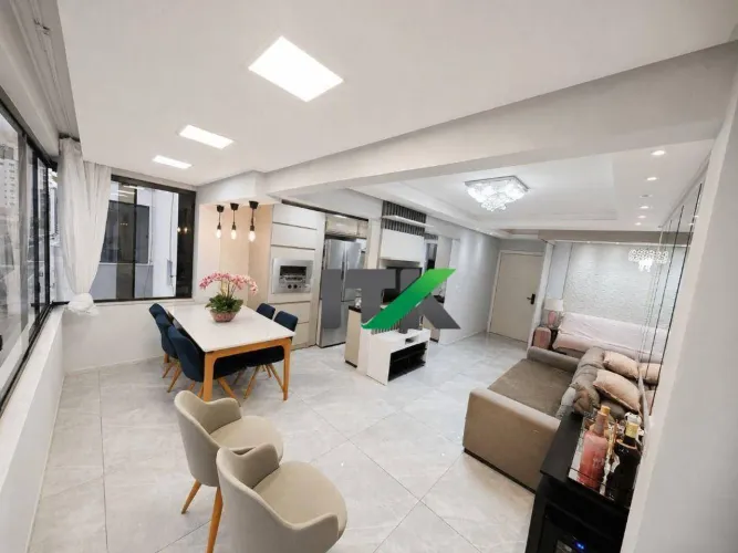 Apartamento com 2 dormitórios à venda, 84 m² por R$ 1.230.000 - Centro - Balneário Cambori