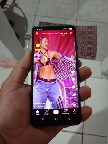 Samsung S21 FE 128 Gigas 700 reais