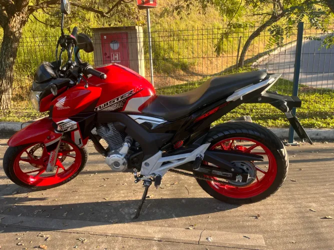 ? Honda CB Twister CBS 2021