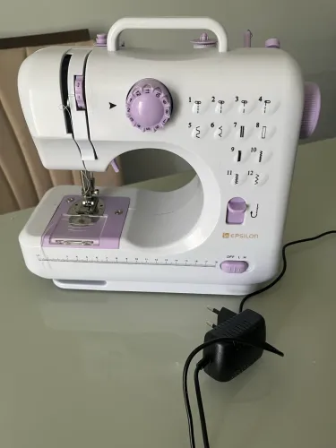 Mini maquina de costura epsilon